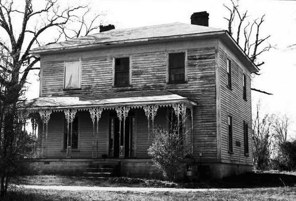 William Poole's House, photographed long after his death. The house was demolished in the early 20th Century. Photo from the NC State Archives.